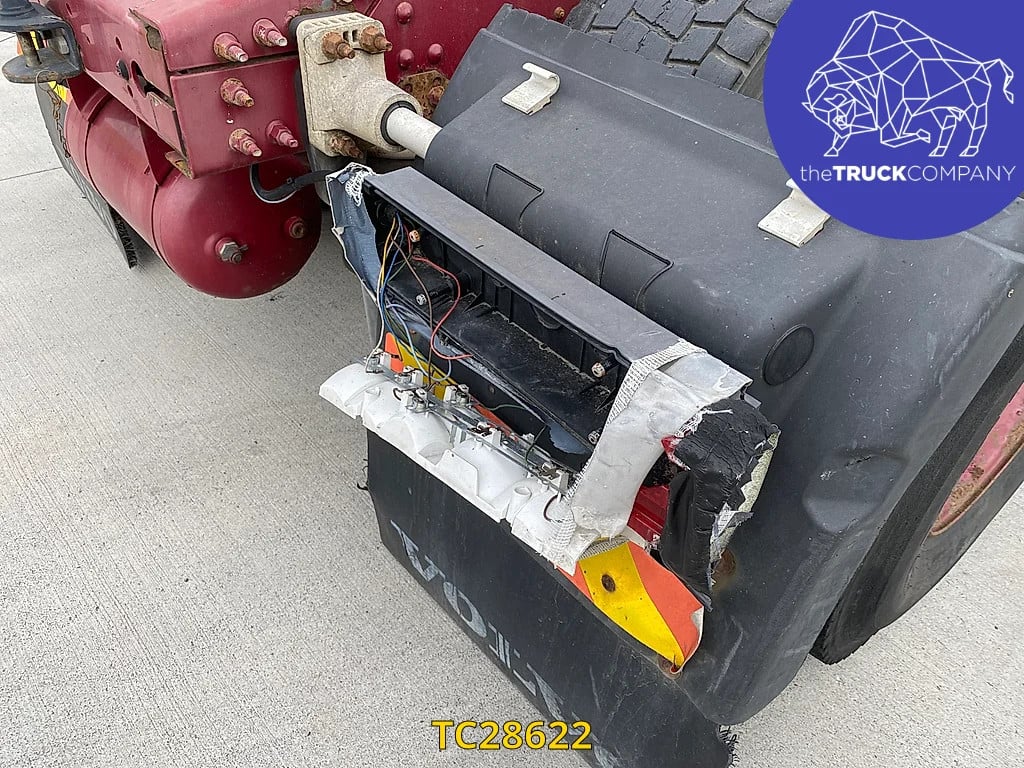 Volvo FM 380 2003 TC28622 FM 380 2003 1 image 11
