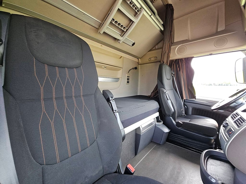 Heavy machinery product image - Image 15 of 15