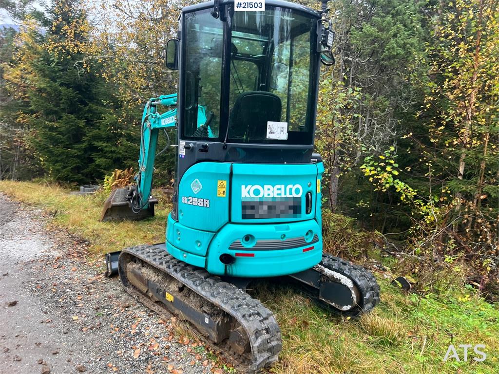 Kobelco Sk25SR-6E Excavator w/ sanding bucket, digging buc 2021 21503 Sk25SR-6E Excavator w/ sanding bucket, digging buc 2...