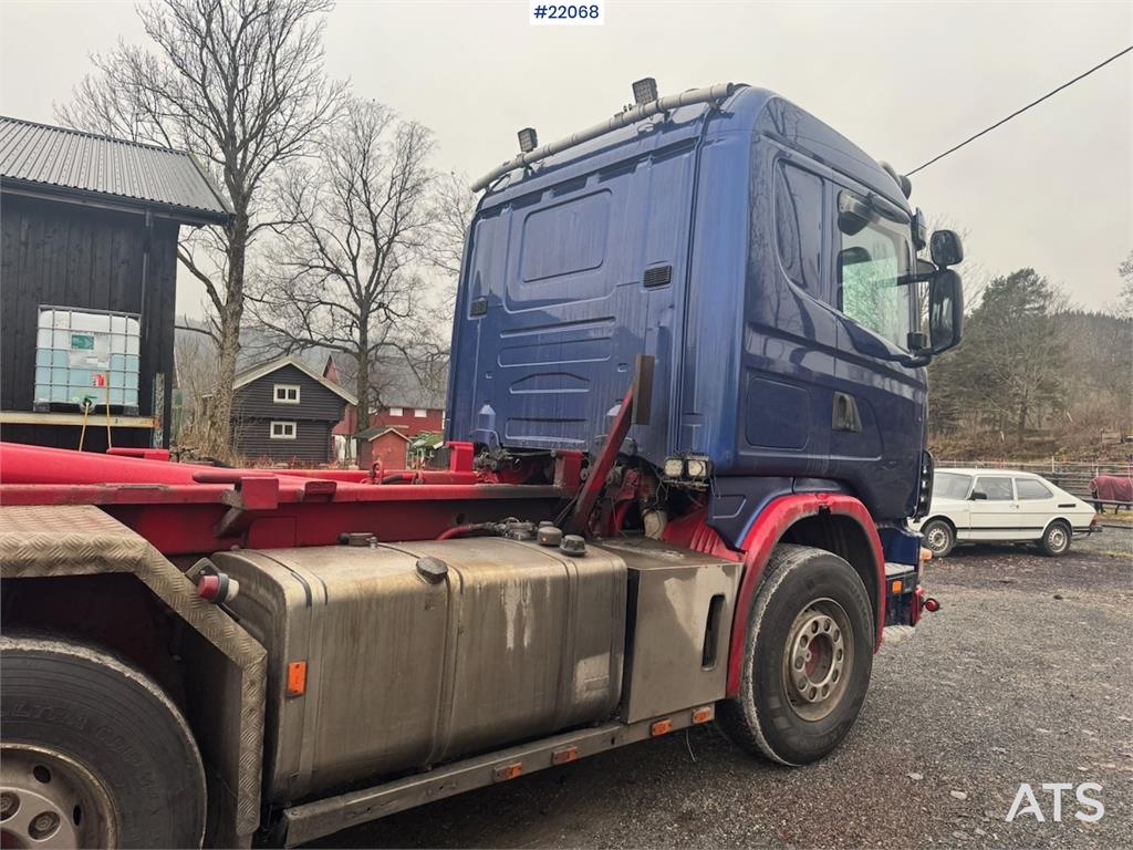 Scania R164 580 8x2 tridem hook truck 2003 22068 R164 580 8x2 tridem hook truck 2003 1 image 11