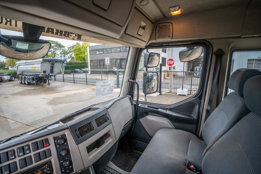 VOLVO FL 240- 7p. + PALIFT 2009 E64314 FL 240- 7p. + PALIFT 2009 1 image 15