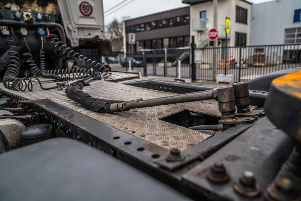 MAN TGS 33.500 BLS+BIG AXLES+KIPHYDR. 2019 E63405 TGS 33.500 BLS+BIG AXLES+KIPHYDR. 2019 1 image 9