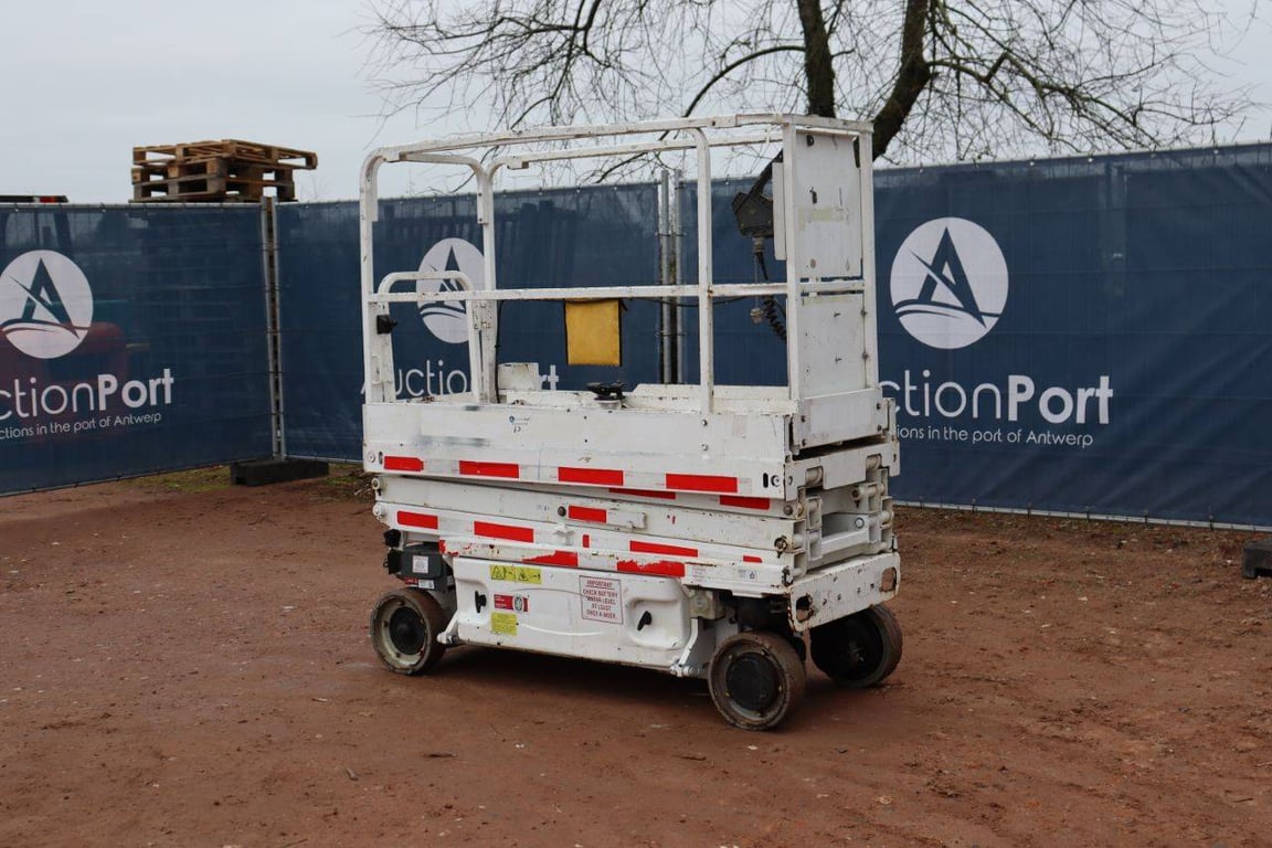 JLG 1930ES Electric Scissor Lift 7.8m 1930ES 1 Scissor Lifts image 4