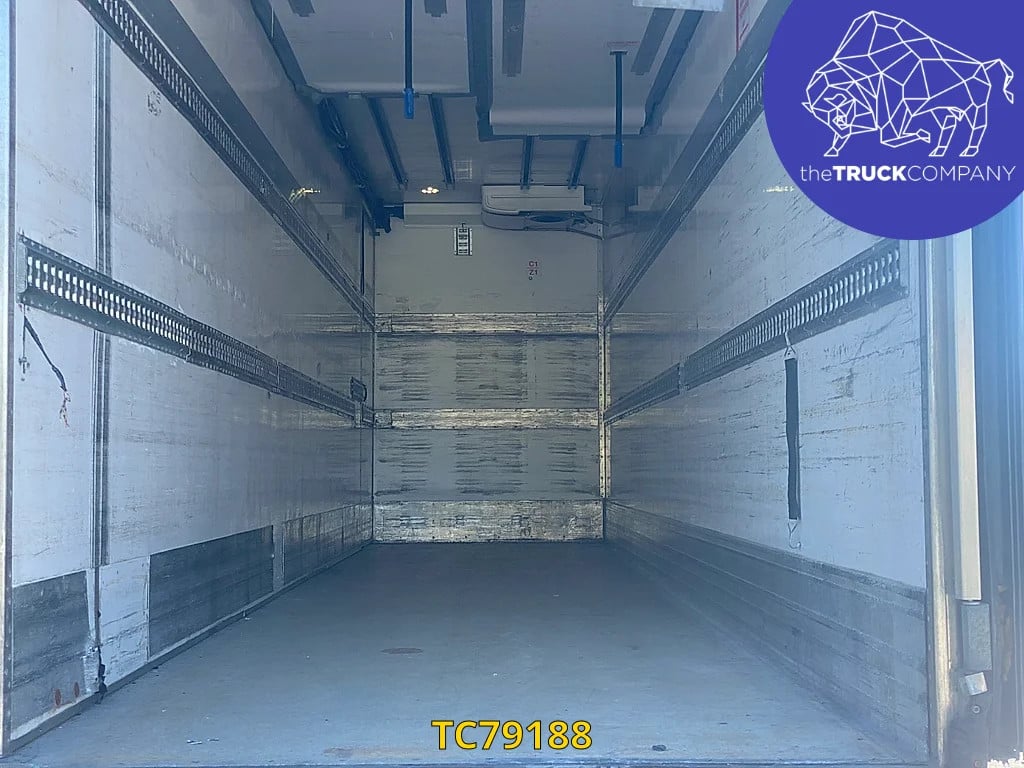 Volvo FM 330 2013 TC79188 FM 330 2013 1 image 3