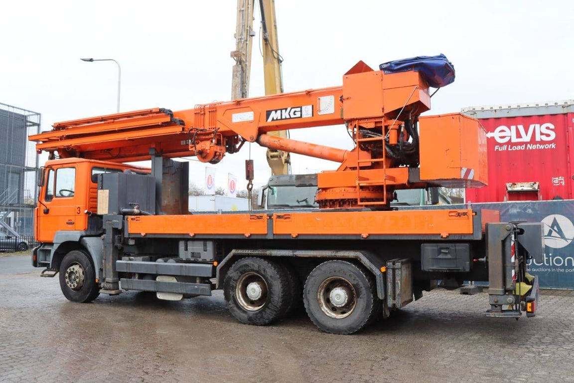 Crane truck MAN 26.364 6x4 Diesel 2002 2002 26.364 6x4 2002 1 Crane trucks image 2