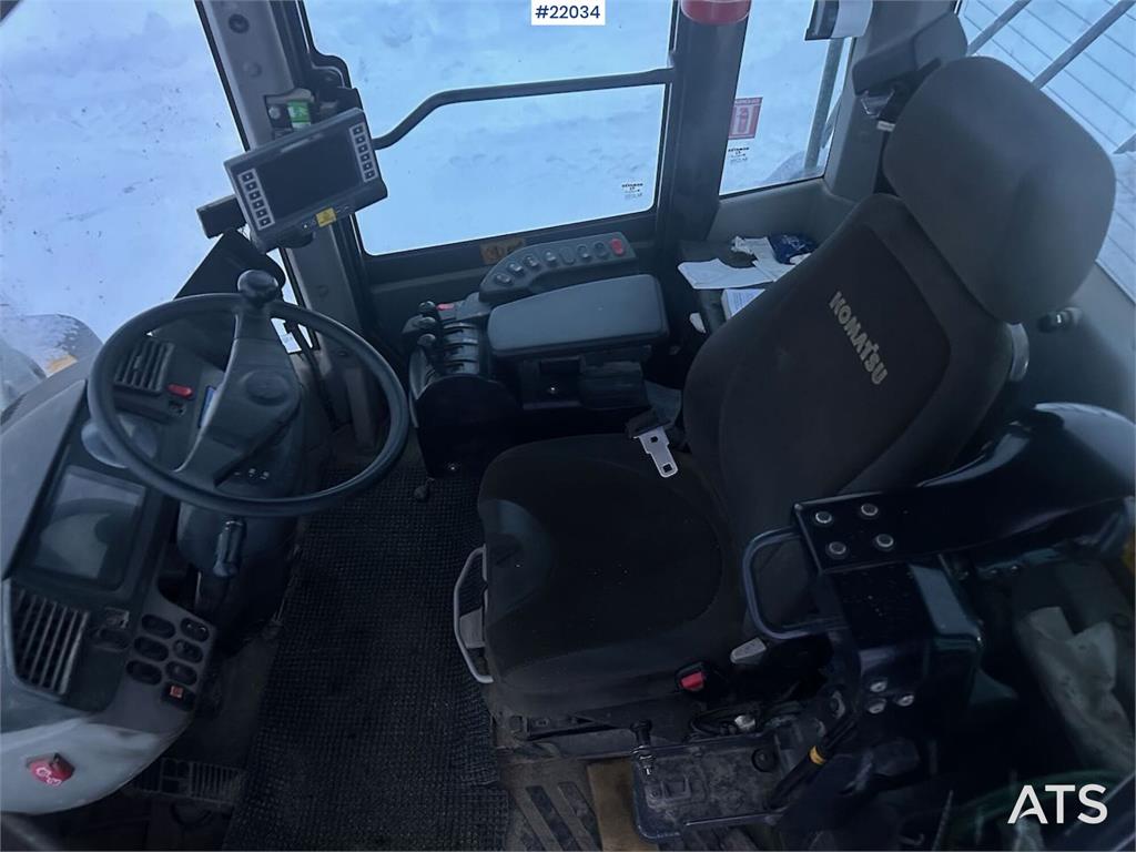 Komatsu WA380-7 wheel loader w/ bucket, scale, summer and 2016 22034 WA380-7 wheel loader w/ bucket, scale, summer and 201...