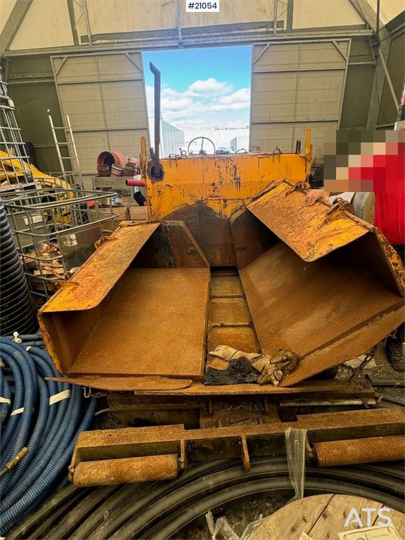 Heavy machinery product image - Image 9 of 14