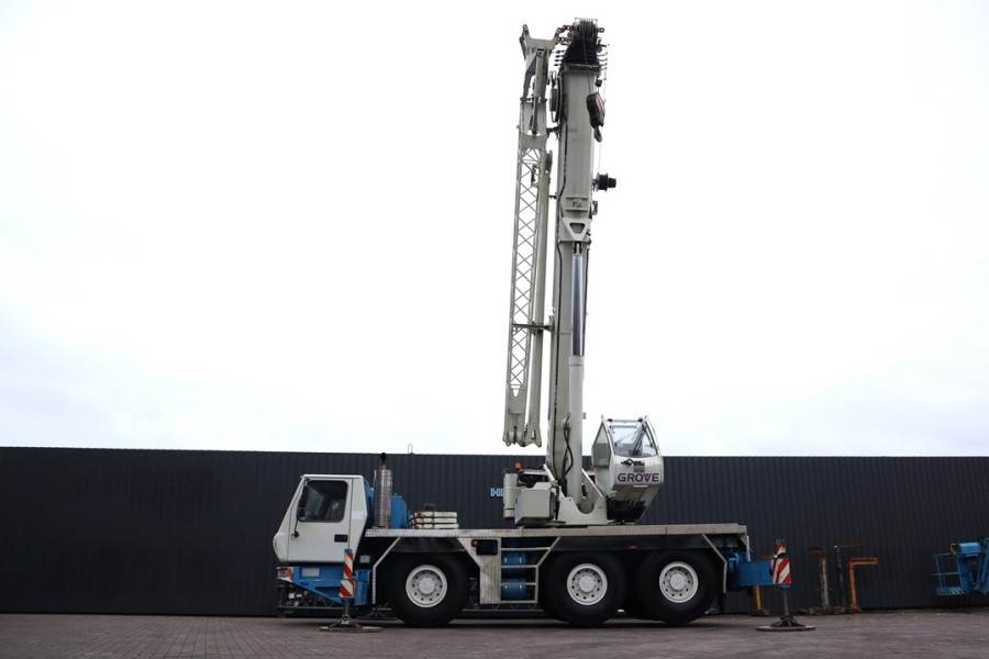 Grove GMK3055 Diesel, 6x6x6, 55t Capacity, 43m Main Boom 2008 GROVE - GMK3055 - 90401 GMK3055 Diesel, 6x6x6, 55t Capacity,...