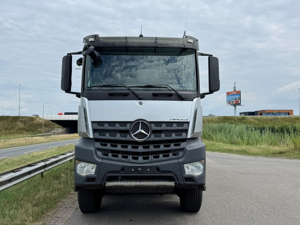MercedesBenz Arocs 4848 8x8 tipper 2019 00033496 MercedesBenz Arocs 4848 8x8 tipper 2019 1 Tipper trucks image 8