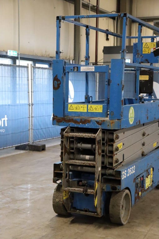 Scissor lift Genie GS-2632 Electric 9.9m 2014 2014 GS-2632 2014 1 Scissor Lifts image 10