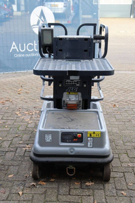 JLG 10MSP Electric Mast Lift 5.05m 2013 2013 10MSP 2013 1 image 8