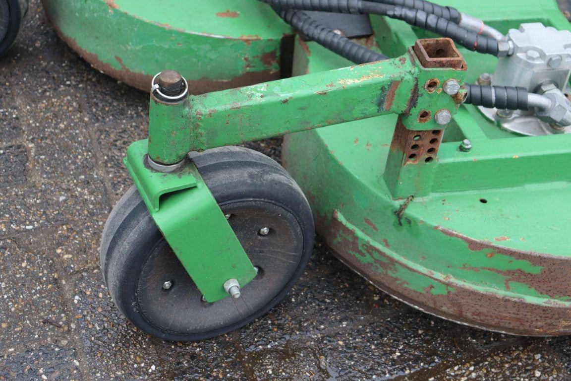 Riding Mower John Deere 1505 Diesel 2008 2008 1505 2008 1 image 11