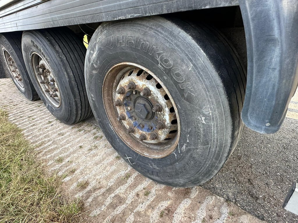 Gray and Adams Meat Hook Thermo King SLXE 400 2014 00032950 Gray and Meat Hook Thermo King SLXE 400 2014 1 image 14