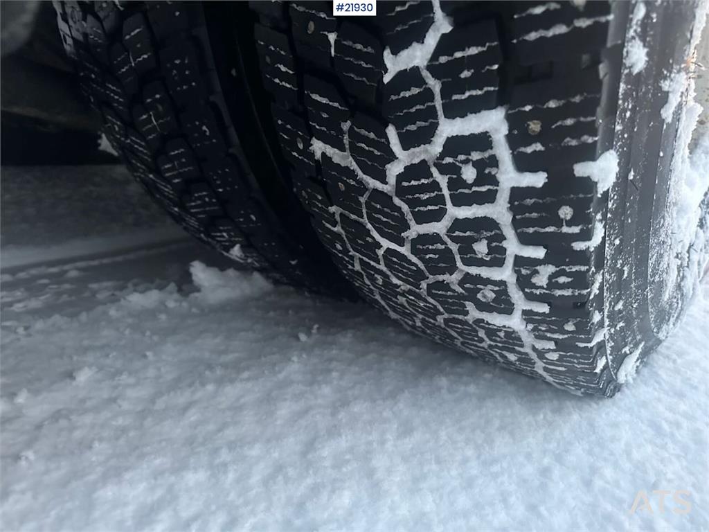 Volvo FH12 snow-plow equipped hook truck with flatbed – 2005 21930 FH12 snow-plow equipped hook truck with flatbed – 2005 ...