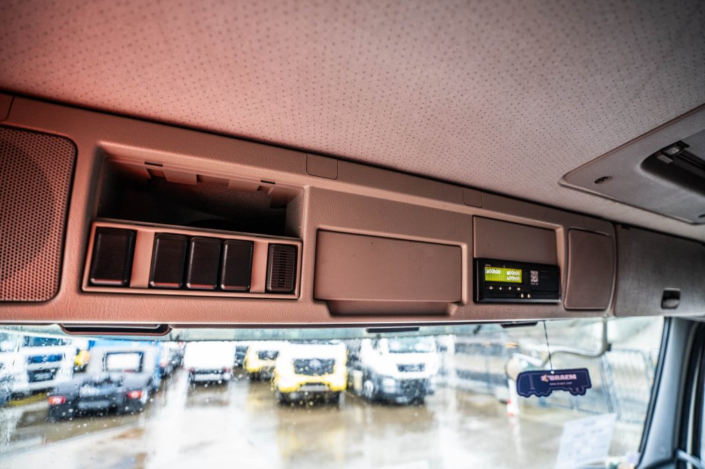 VOLVO FM 500 -6x2+ALU 19.000L+5COMP. 2009 E65216 FM 500 -6x2+ALU 19.000L+5COMP. 2009 1 image 10