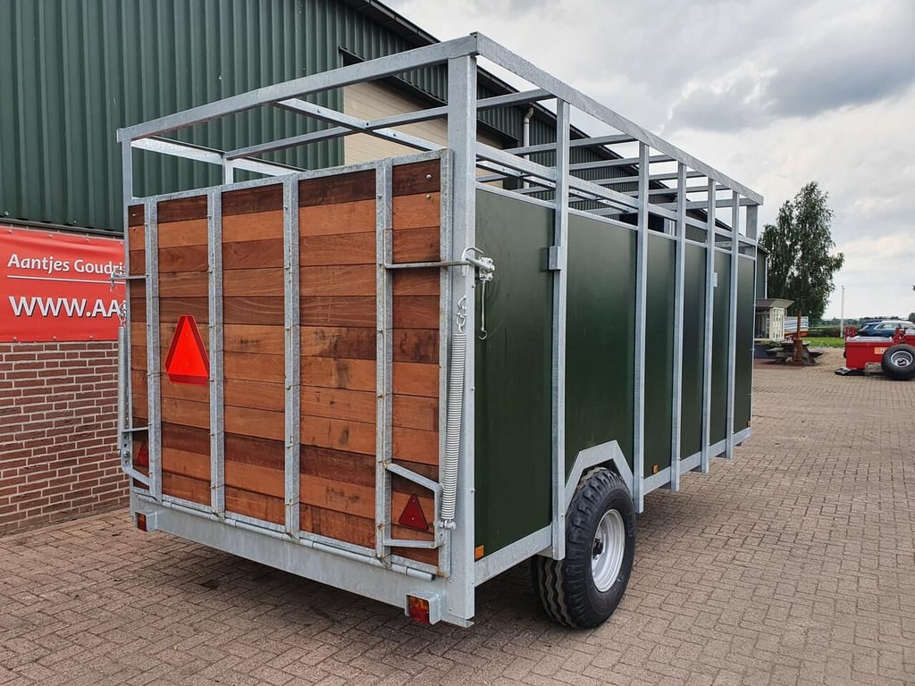 Veewagen voor 6 a 7 koeien 2025 7985 veewagen voor 6 a 7 koeien 2025 0 image 3