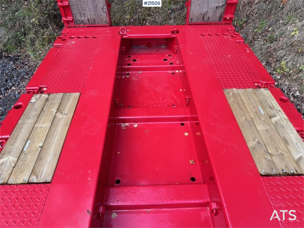 Doll Machinery Semi w/ Widening and Hydraulic Bridges. 2019 21506 Doll Machinery Semi w/ Widening and Hydraulic Bridges. 2...