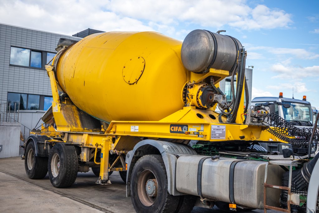 CIFA BETON MIXER/MALAXEUR/MISCHER-12M3- STEERING AXLE 2017 E61054 CIFA BETON MIXER/MALAXEUR/MISCHER-12M3- STEERING AXLE 20...