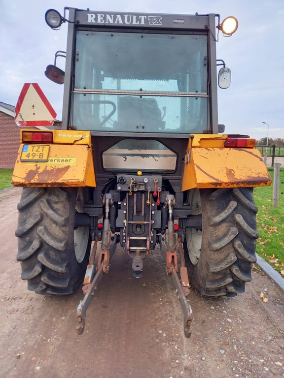 Tractor Renault TX 85.14 Diesel 80hp 1992 1992 Renault TX 85.14 1992 1 Tractor Units image 4