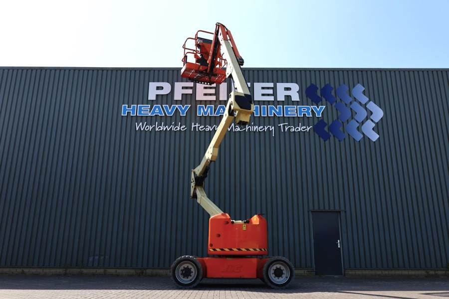 JLG E450AJ Electric, 16m Working Height, 7.2m Reach, 2 2013 JLG - E450AJ - 90067 E450AJ Electric, 16m Working Height, 7.2m...