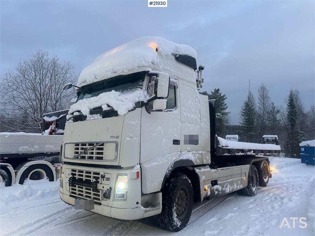 Volvo FH12 snow-plow equipped hook truck with flatbed – 2005 21930 FH12 snow-plow equipped hook truck with flatbed – 2005 ...