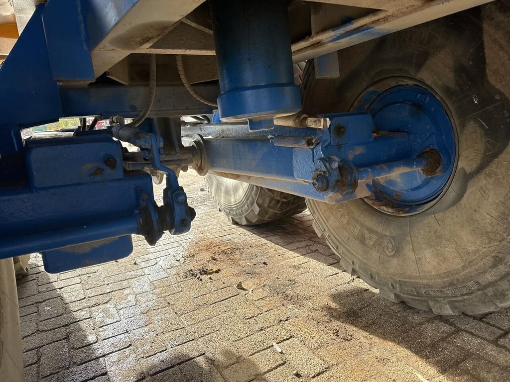 Heavy machinery product image - Image 10 of 13