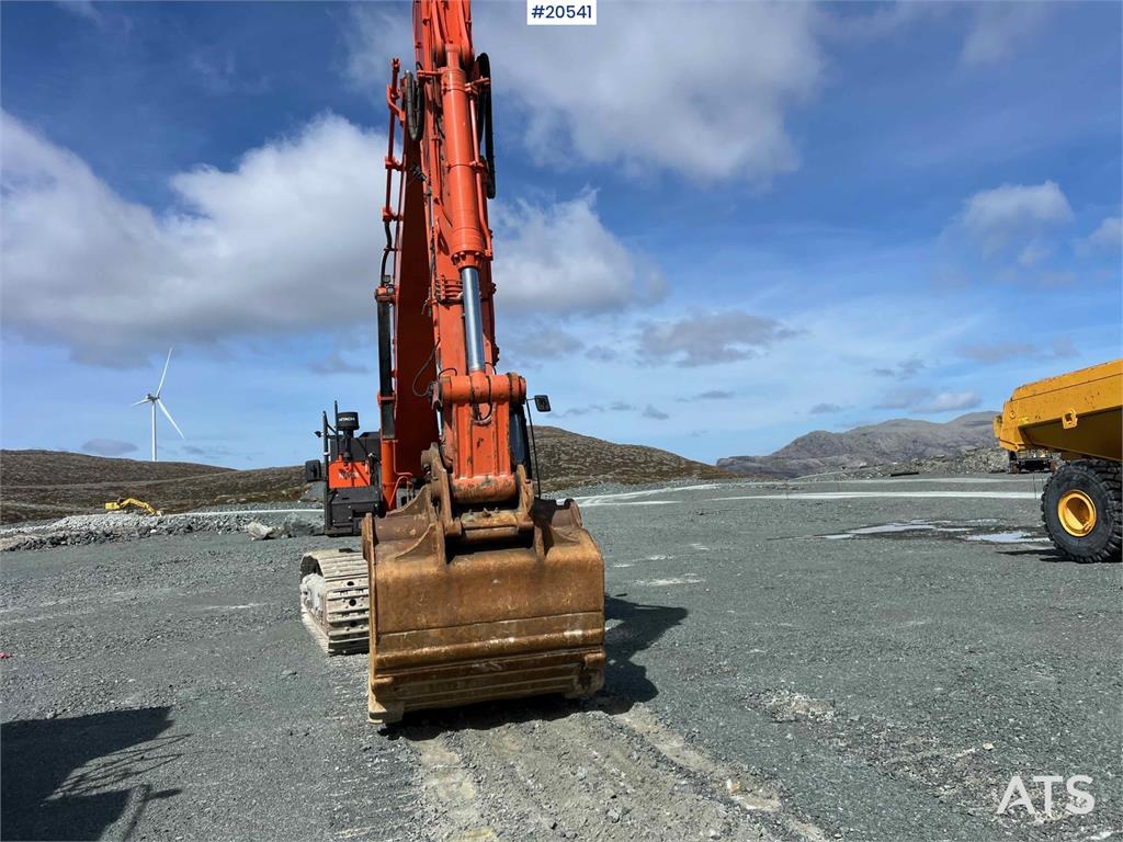 Hitachi zx530LCH-6 excavator w/ bucket. WATCH VIDEO 2018 20541 zx530LCH-6 excavator w/ bucket. WATCH VIDEO 2018 1 Crawler ...