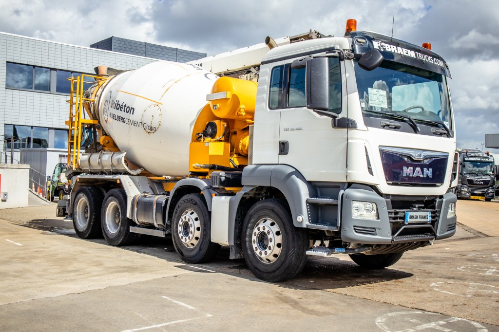 MAN TGS 32.400BB+LIEBHERR 8M³+BAND/TAPIS 16m 2014 E59799 TGS 32.400BB+LIEBHERR 8M³+BAND/TAPIS 16m 2014 1 image 4
