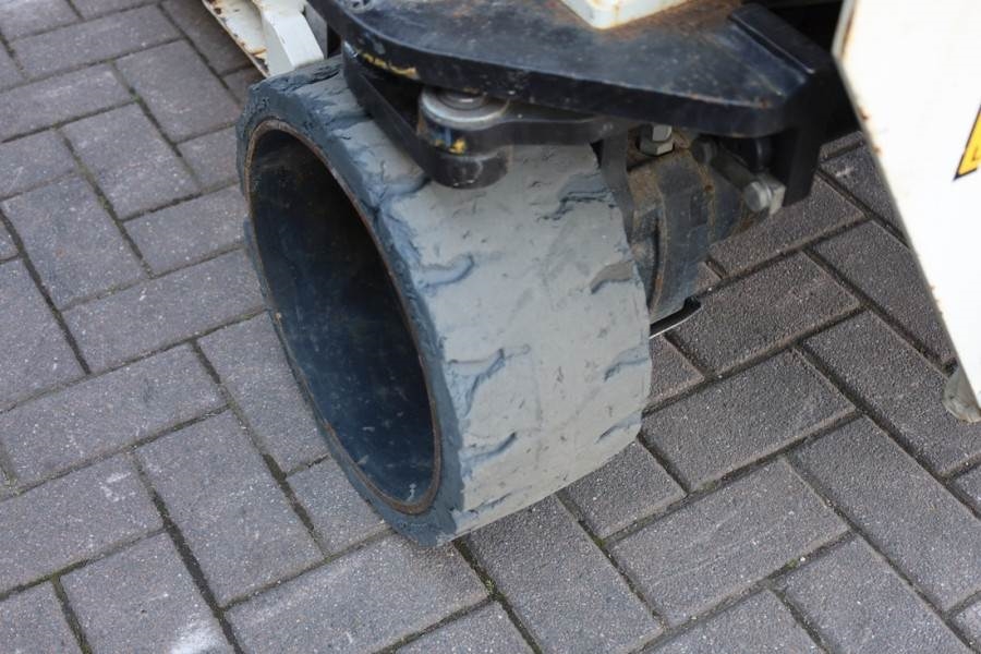 Holland Lift Ecostar HL-11812 Electric, 14m Working Height, 300 2014 HOLLAND LIFT - Ecostar HL-11812 - 63473 Holland lift ...