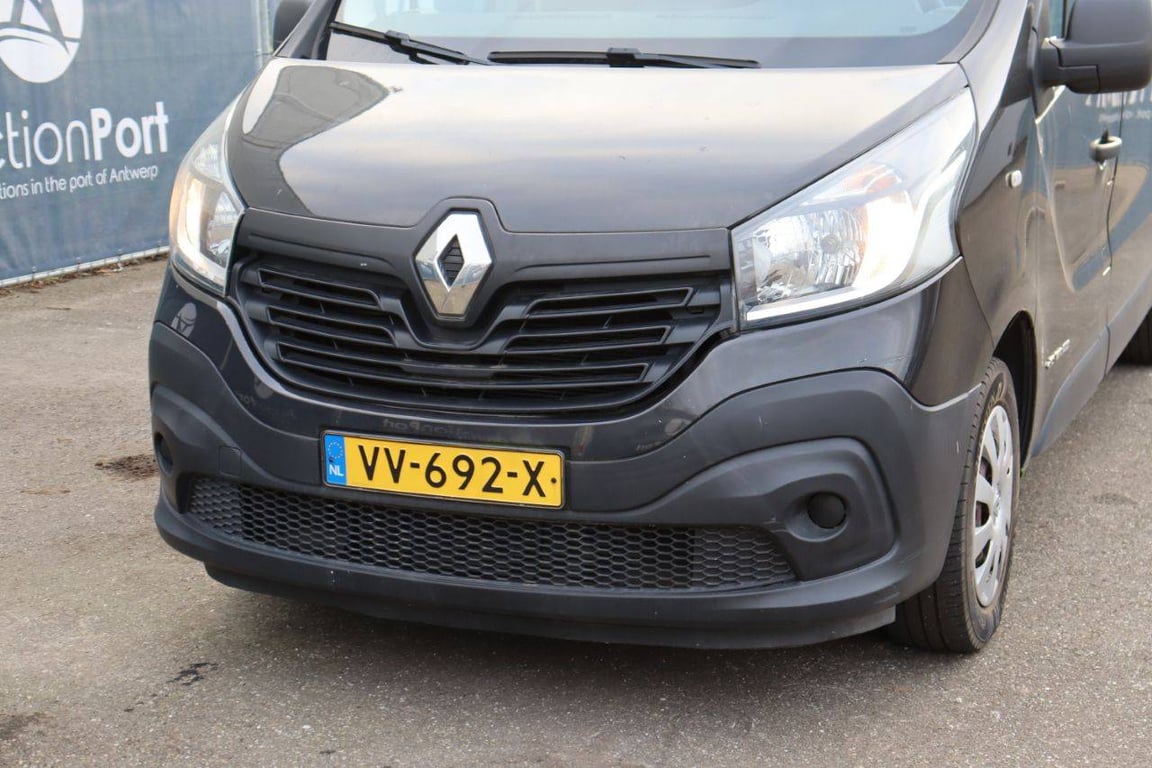 Renault Trafic Diesel 2016 Van 2016 Renault Trafic 2016 1 image 10