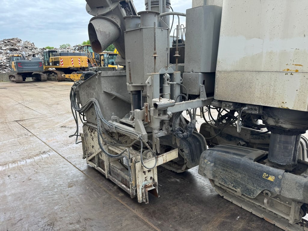 Gomaco GT3400 Concrete Slipform Paver 2010 00033427 GT3400 Concrete Slipform Paver 2010 1 Concrete Pumps Truck image 12