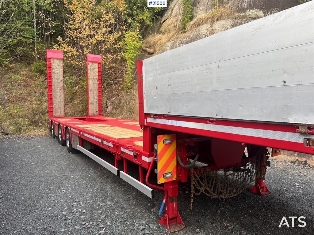 Doll Machinery Semi w/ Widening and Hydraulic Bridges. 2019 21506 Doll Machinery Semi w/ Widening and Hydraulic Bridges. 2...