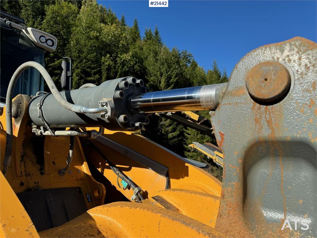 Liebherr L580 Wheel Loader w/ Bucket 2021 21442 L580 Wheel Loader w/ Bucket 2021 1 Wheel Loaders image 15