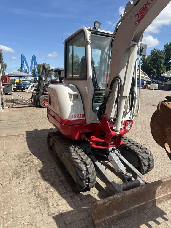 Takeuchi Kraan TB230 - Gebruikt 2020 12360 Kraan TB230 - Gebruikt 2020 1 image 13