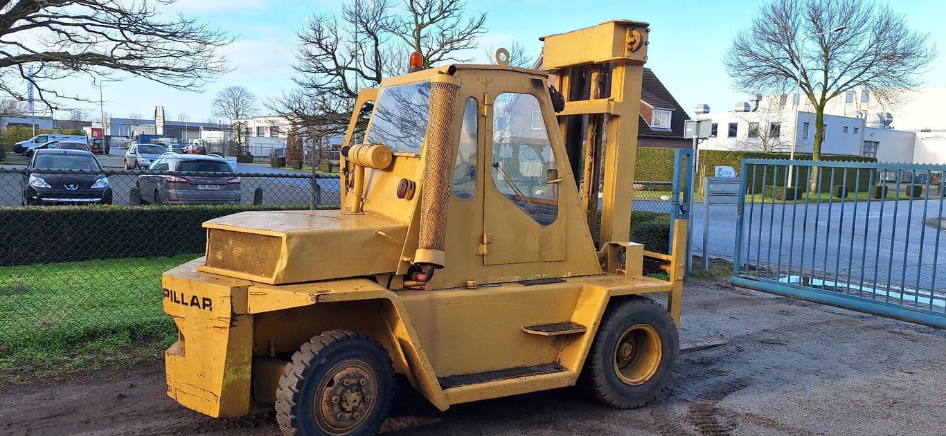 Forklift Caterpillar Diesel 7000kg 1 Forklift image 2