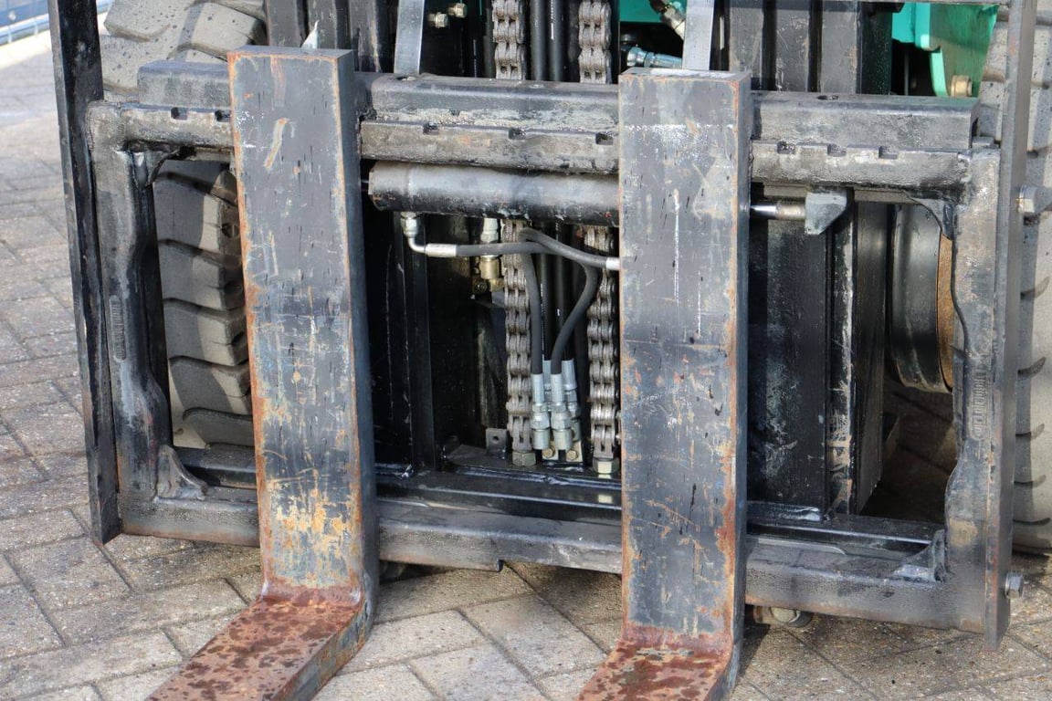 Forklift Mitsubishi FG35N LPG 3500kg 2010 2010 FG35N 2010 1 Forklift image 12