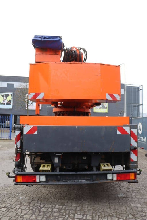 Crane truck MAN 26.364 6x4 Diesel 2002 2002 26.364 6x4 2002 1 Crane trucks image 3