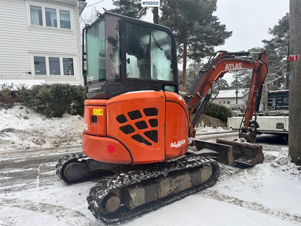 Atlas AC40U Mini Excavator w/ 2 buckets and Spike Hammer 2019 19800 AC40U Mini Excavator w/ 2 buckets and Spike Hammer 201...