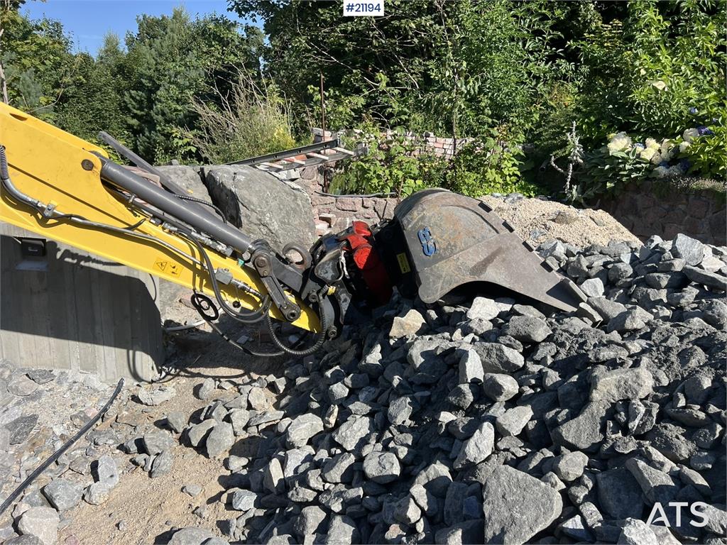 New Holland E55B excavator w/ digging bucket, sanding bucket, 2012 21194 E55B excavator w/ digging bucket, sanding bucket,...
