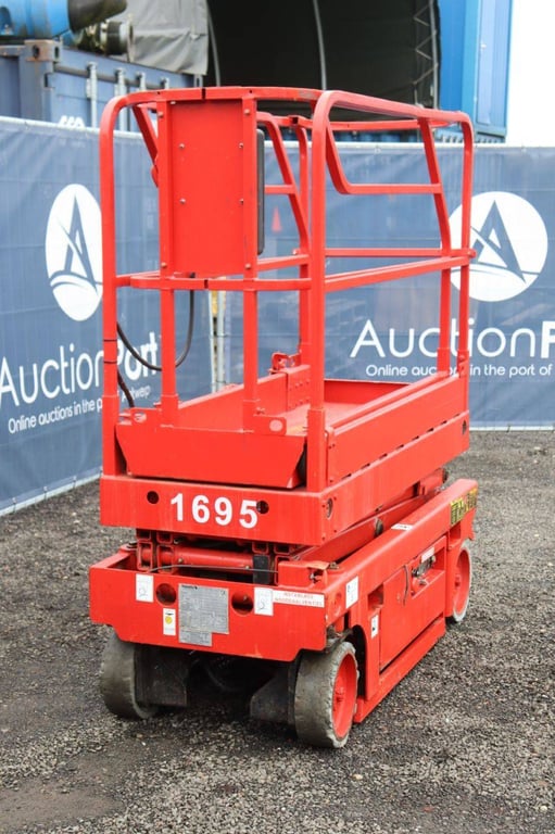 Scissor lift Haulotte Optimum 6 Electric 6.45m 2009 2009 Optimum 6 2009 1 Scissor Lifts image 9