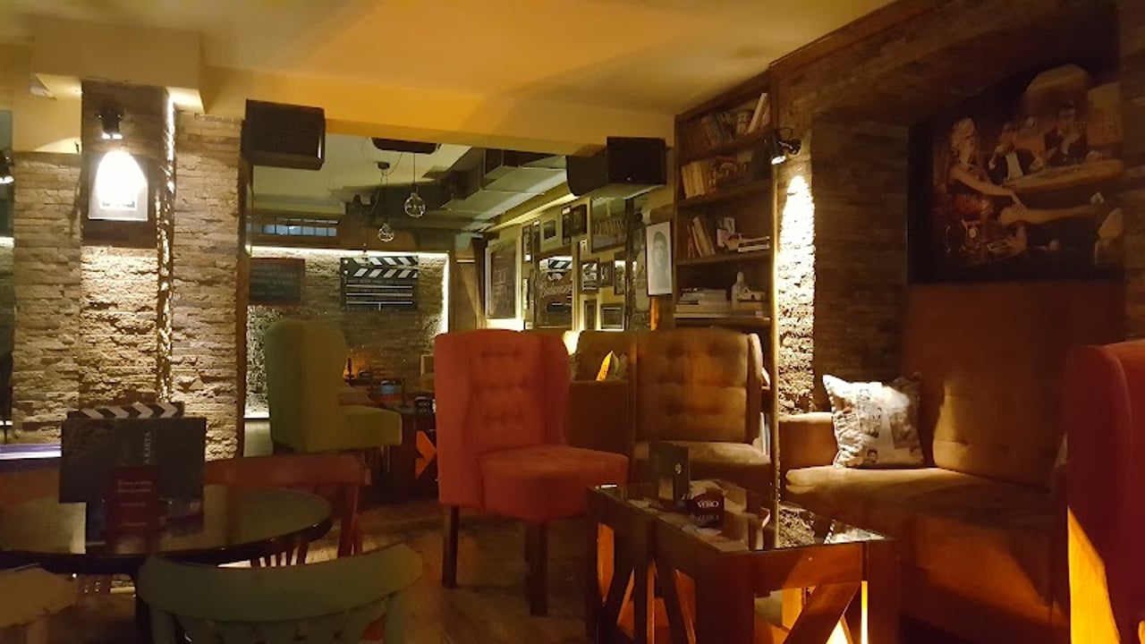 Bogart Craft Beer and Coffee Pub