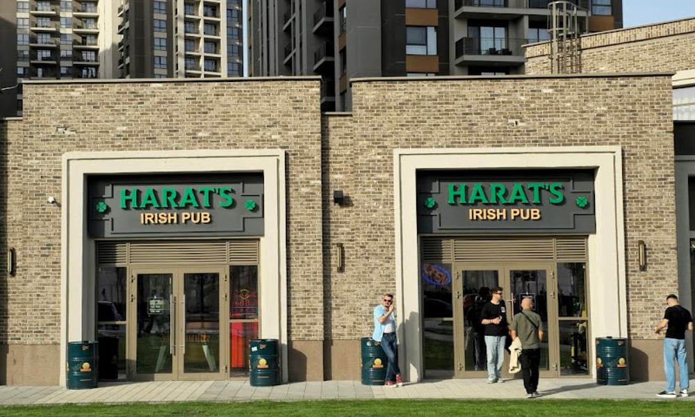 Harat’s Irish Pub Waterfront