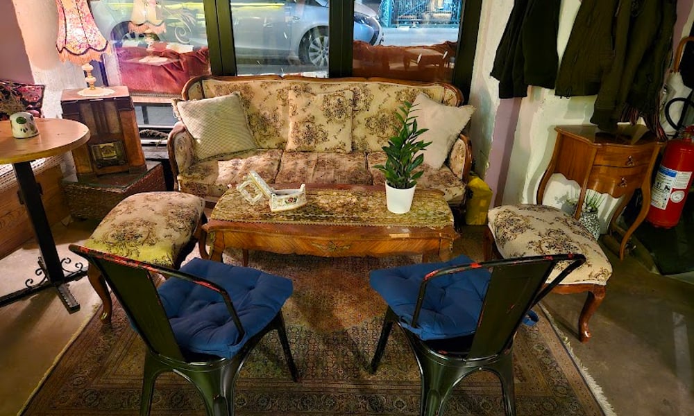 Shroom's Bar