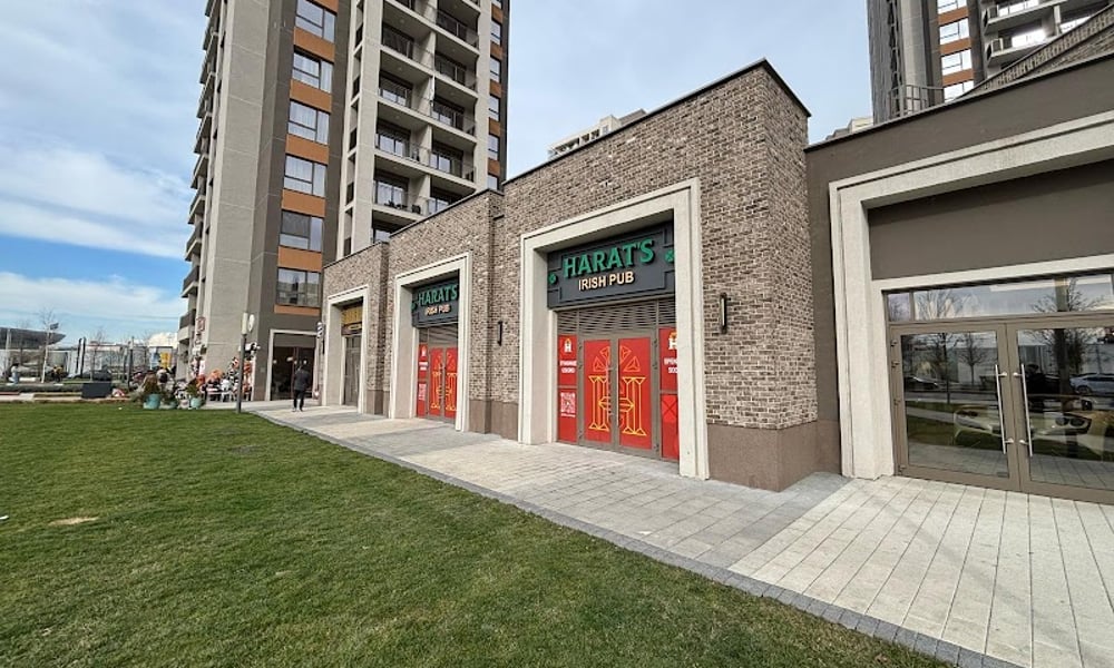 Harat’s Irish Pub Waterfront