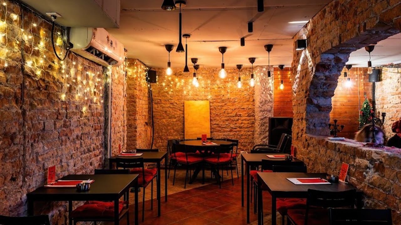 M10 Bar
