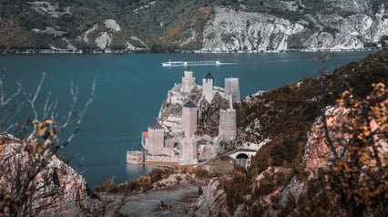 Wandern rund um die Festung Golubac