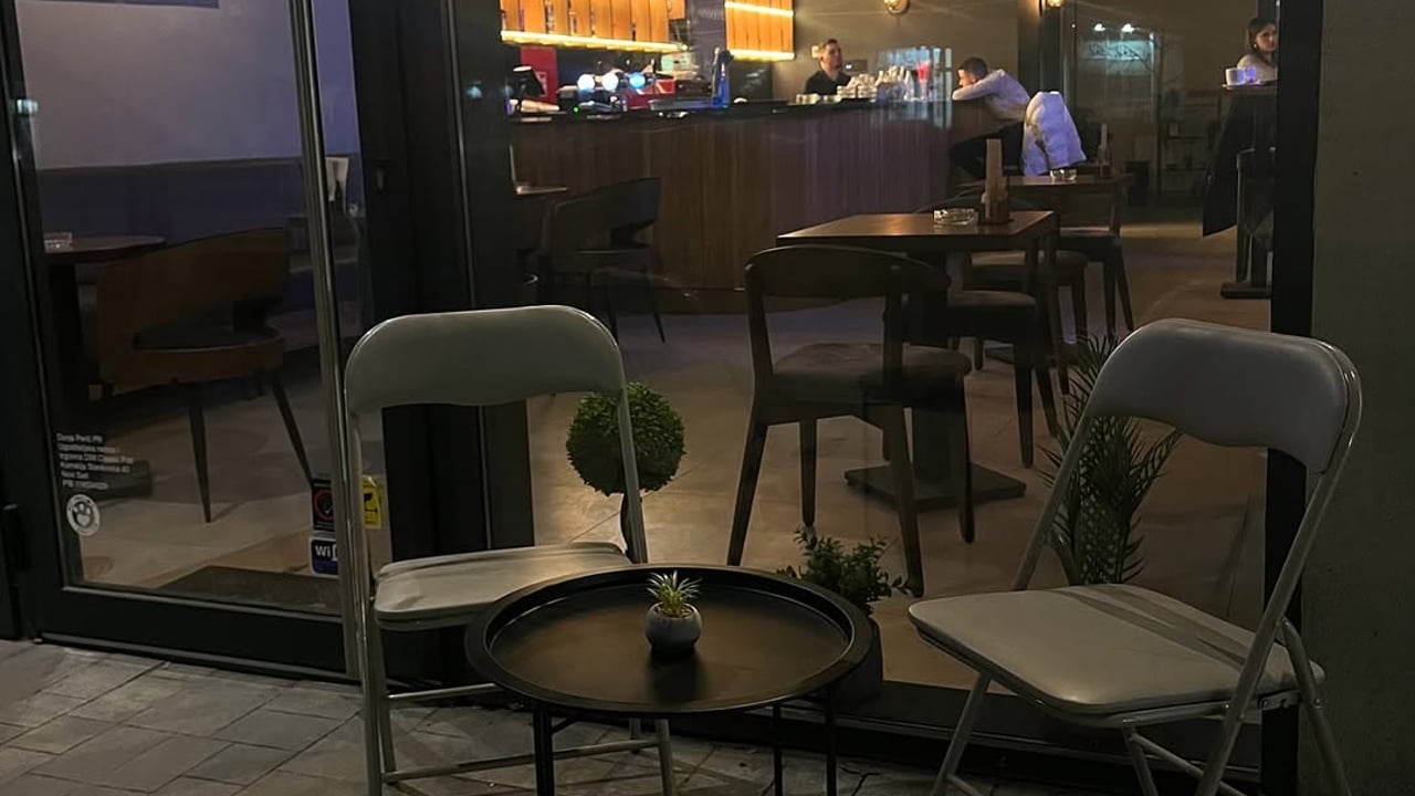 Dim Classic Pub