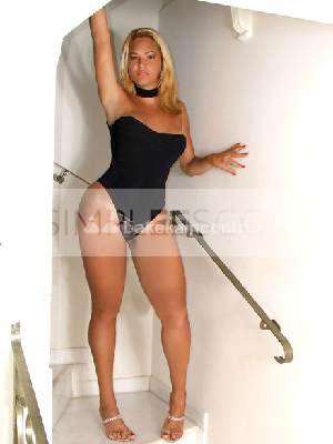 3511230205 AD GENOVA 💝RAQUEL TRANS💝GIOVANISSIMA REGGINA DEL DIVERTIMENTO SENZA LIMITI, SEMPRE VOGLIOSA DI SESSO,