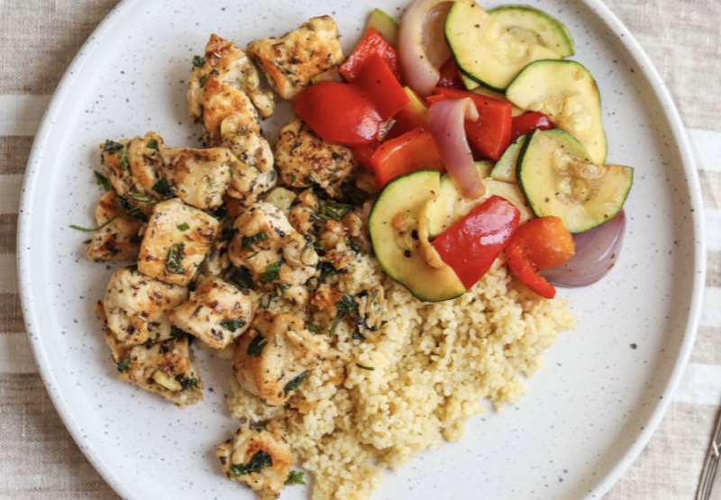 Garlic Chicken Bites with Millet and Vegetables