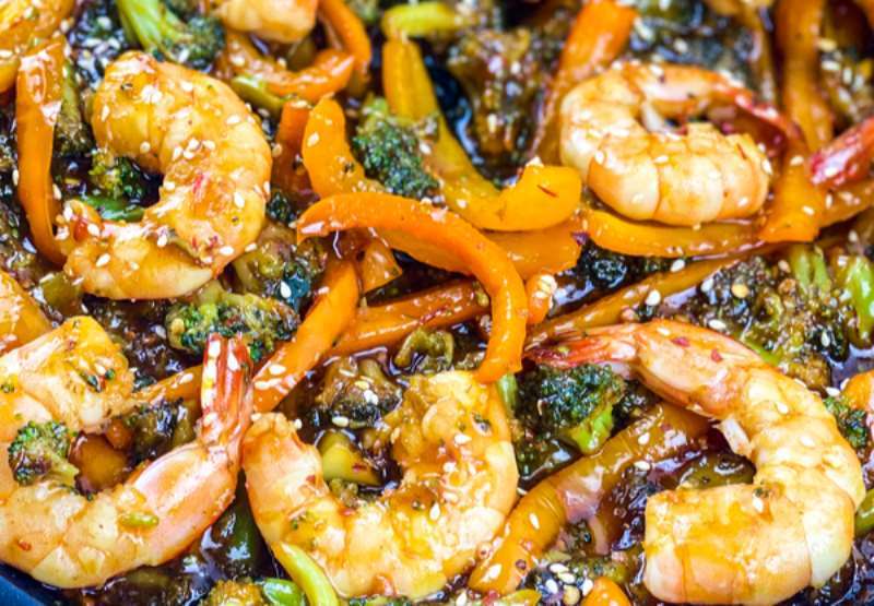 Spicy Honey Garlic Shrimp and Broccoli Skillet